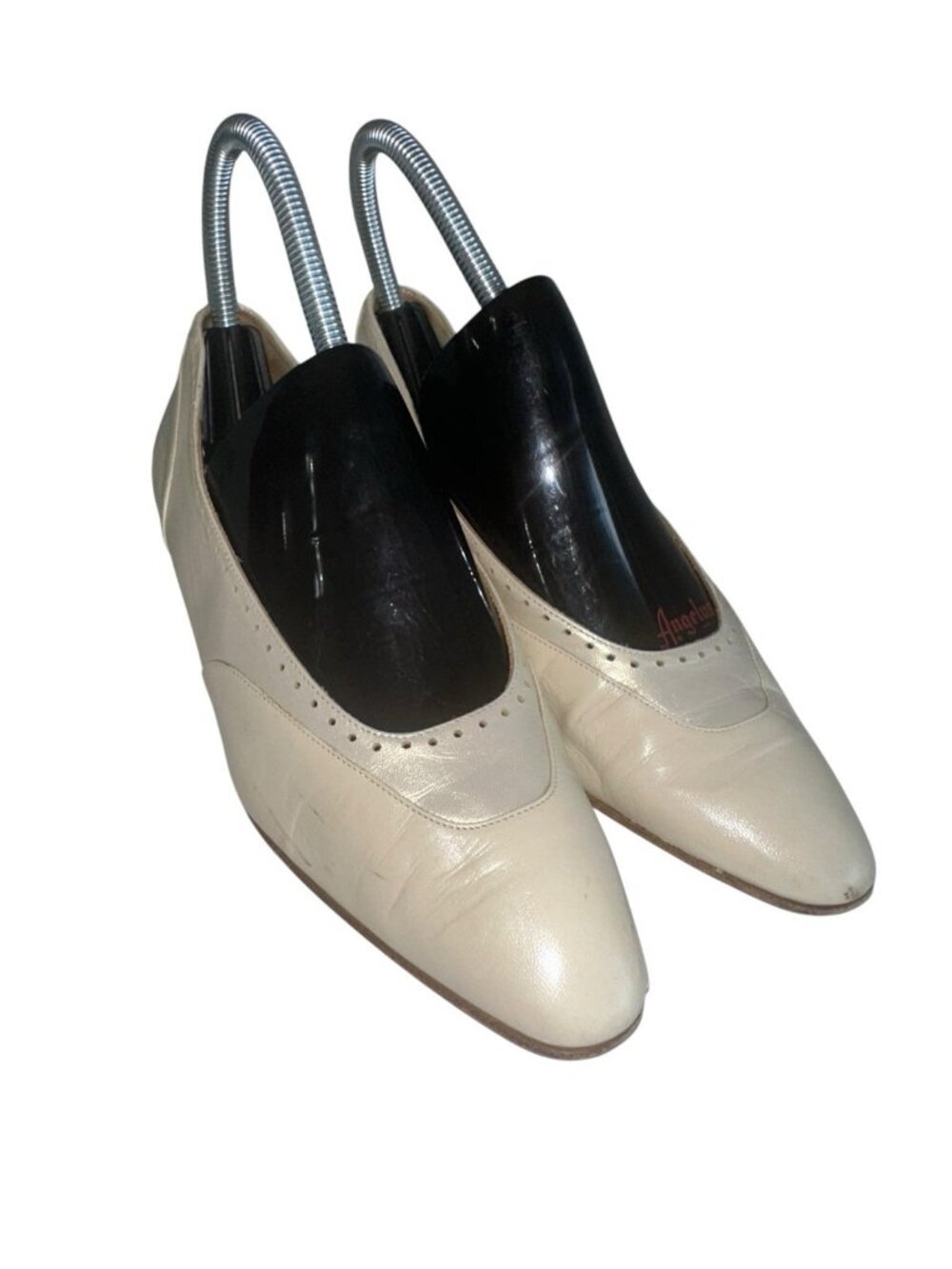 VTG Bruno Magli Womens Ivory Leather Pumps Heels Sz 6 B Made In Italy Academia